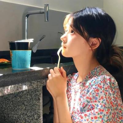 三小一家人